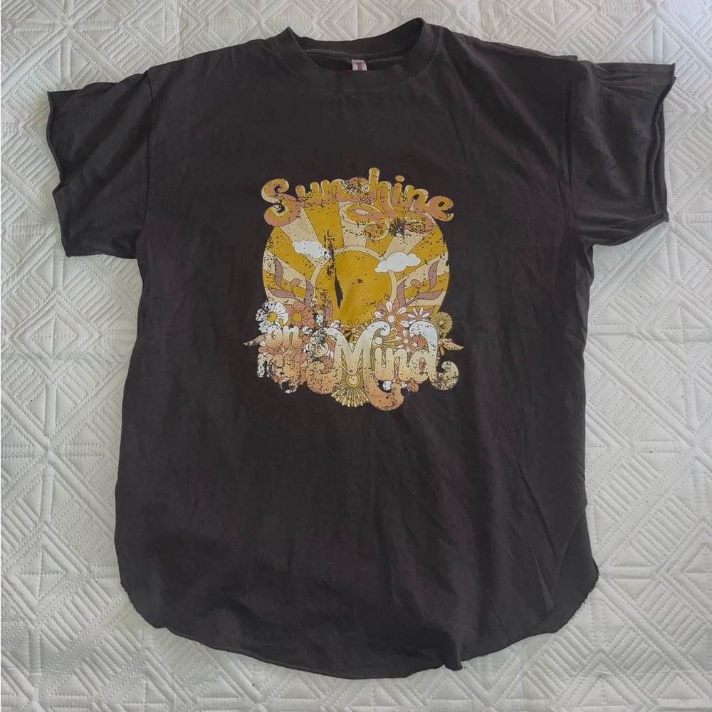 Grey Pebby forevee sunshine on my mind side slit tee